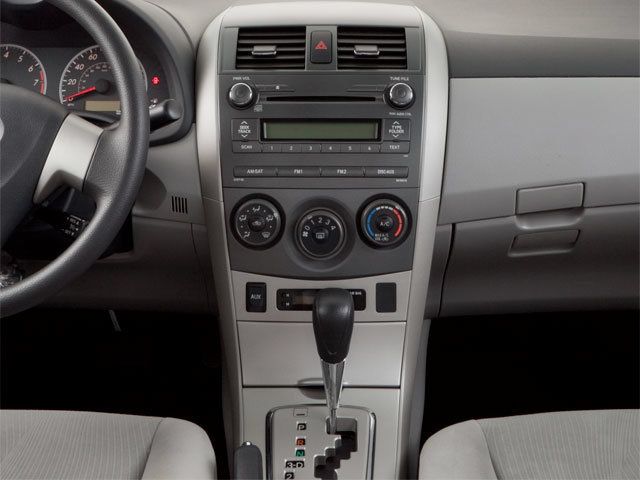 Used 2012 Toyota Corolla LE FWD image 13