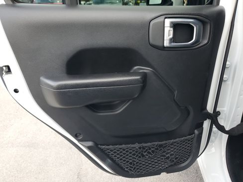 Used 2023 Jeep Wrangler Sport image 28