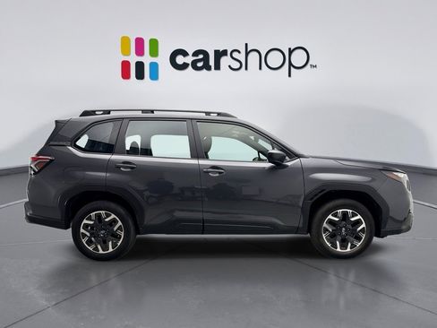 Used 2025 Subaru Forester AWD/4WD image 6