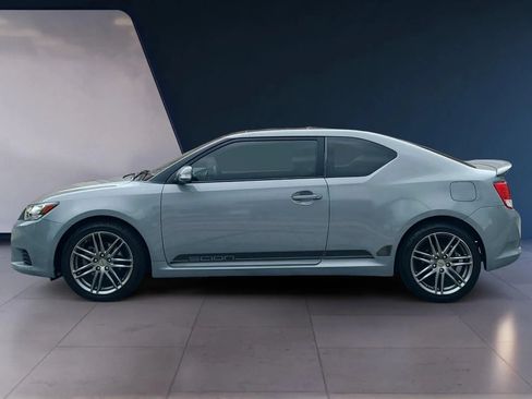 Used 2013 Scion tC FWD image 2