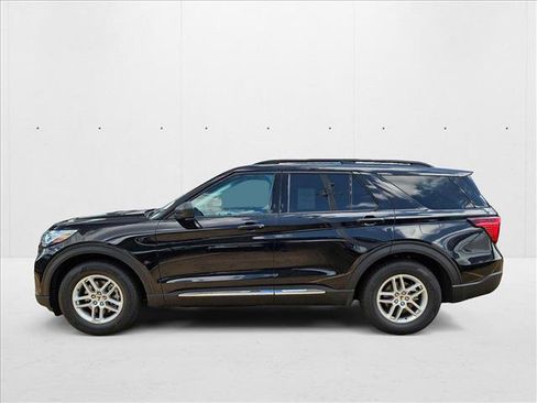 New 2025 Ford Explorer Active w/ Active Comfort Package image 5