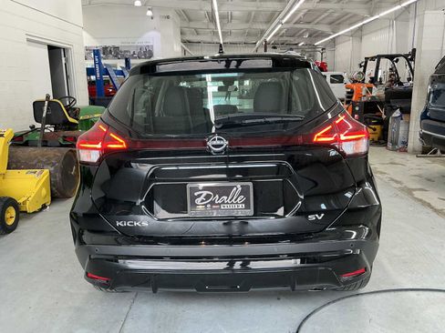 Used 2024 Nissan Kicks SR image 6