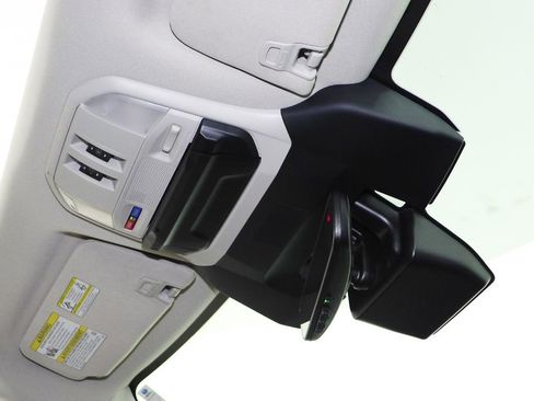 Used 2024 Subaru Ascent Onyx Edition image 17