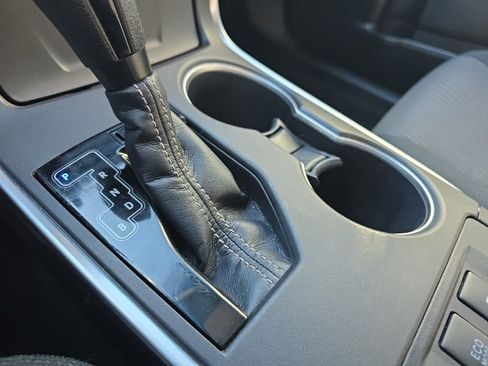 Used 2016 Toyota Camry LE image 27