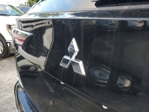 New 2026 Mitsubishi Outlander SE FWD image 9