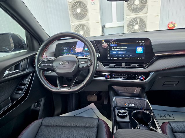 Used 2025 Chevrolet Equinox RS w/ Safety and Technology Package AWD/4WD image 17