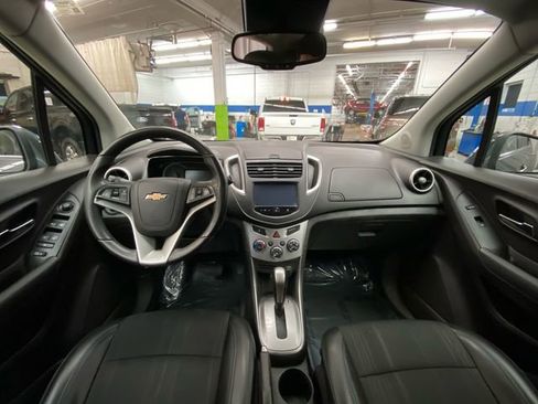 Used 2016 Chevrolet Trax LT w/ LT Convenience Package image 26
