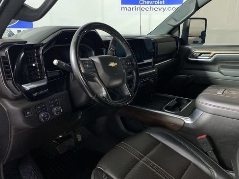 Used 2024 Chevrolet Silverado 2500 High Country w/ High Country Premium Package AWD/4WD image 15