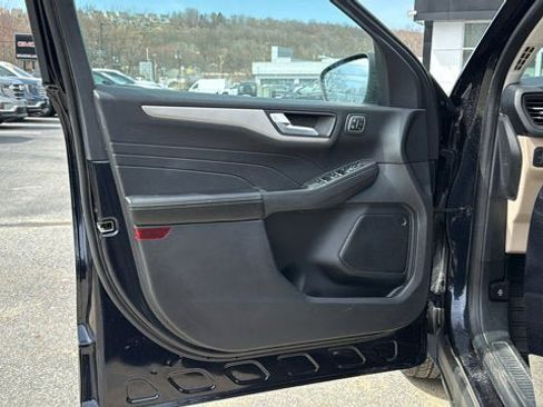 Used 2021 Ford Escape SEL w/ Technology Package AWD/4WD image 12