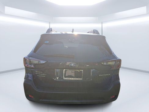 Certified 2025 Subaru Outback Premium AWD/4WD image 4