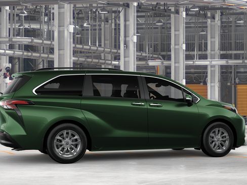 New 2026 Toyota Sienna XLE FWD image 11