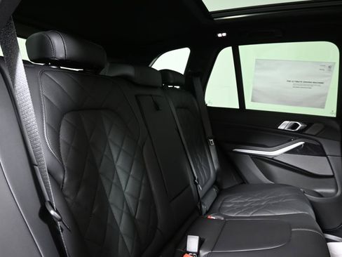 New 2026 BMW X5 xDrive40i w/ M Sport Package AWD/4WD image 35