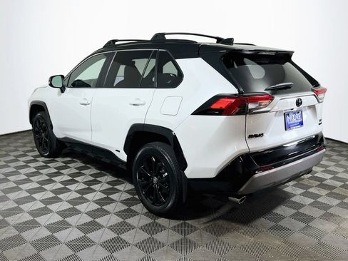 Used 2023 Toyota RAV4 XSE AWD/4WD image 5
