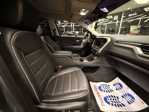 Used 2023 GMC Acadia Denali w/ Denali Technology Package FWD image 36