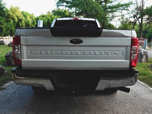 Used 2020 Ford F250 XL w/ Power Equipment Group RWD image 6