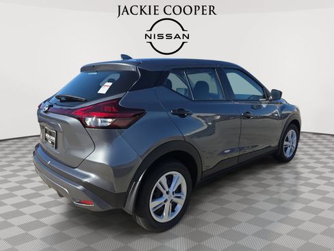 Certified 2025 Nissan Kicks Play S FWD image 5