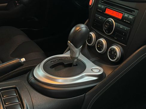 Used 2014 Nissan 370Z Coupe RWD image 27