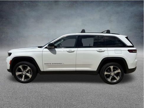 Used 2023 Jeep Grand Cherokee Limited AWD/4WD image 6