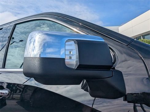 New 2026 GMC Sierra 1500 SLT w/ SLT Premium Package image 12