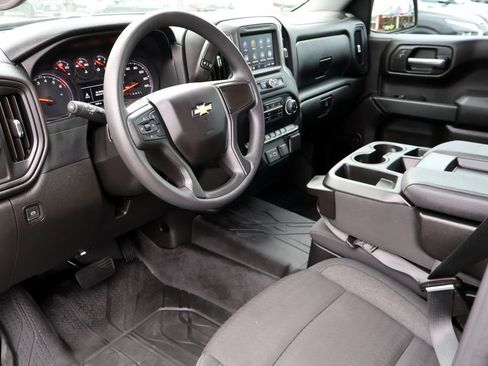 Used 2024 Chevrolet Silverado 1500 Custom RWD image 3