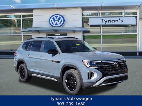 New 2026 Volkswagen Atlas Peak Edition image 1