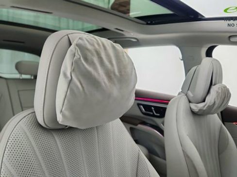 Used 2023 Mercedes-Benz EQS 450+ 4MATIC SUV w/ Exclusive Trim Package image 24