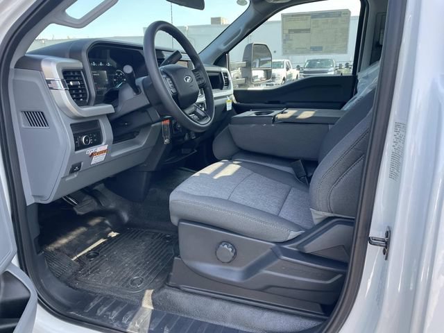 New 2026 Ford F550 4x4 Regular Cab Super Duty image 5