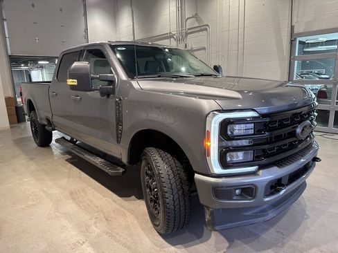 Used 2024 Ford F250 XLT w/ Black Appearance Package image 3