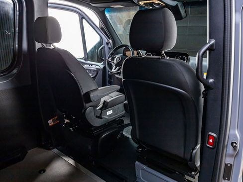 Used 2024 Mercedes-Benz Sprinter 3500 image 30