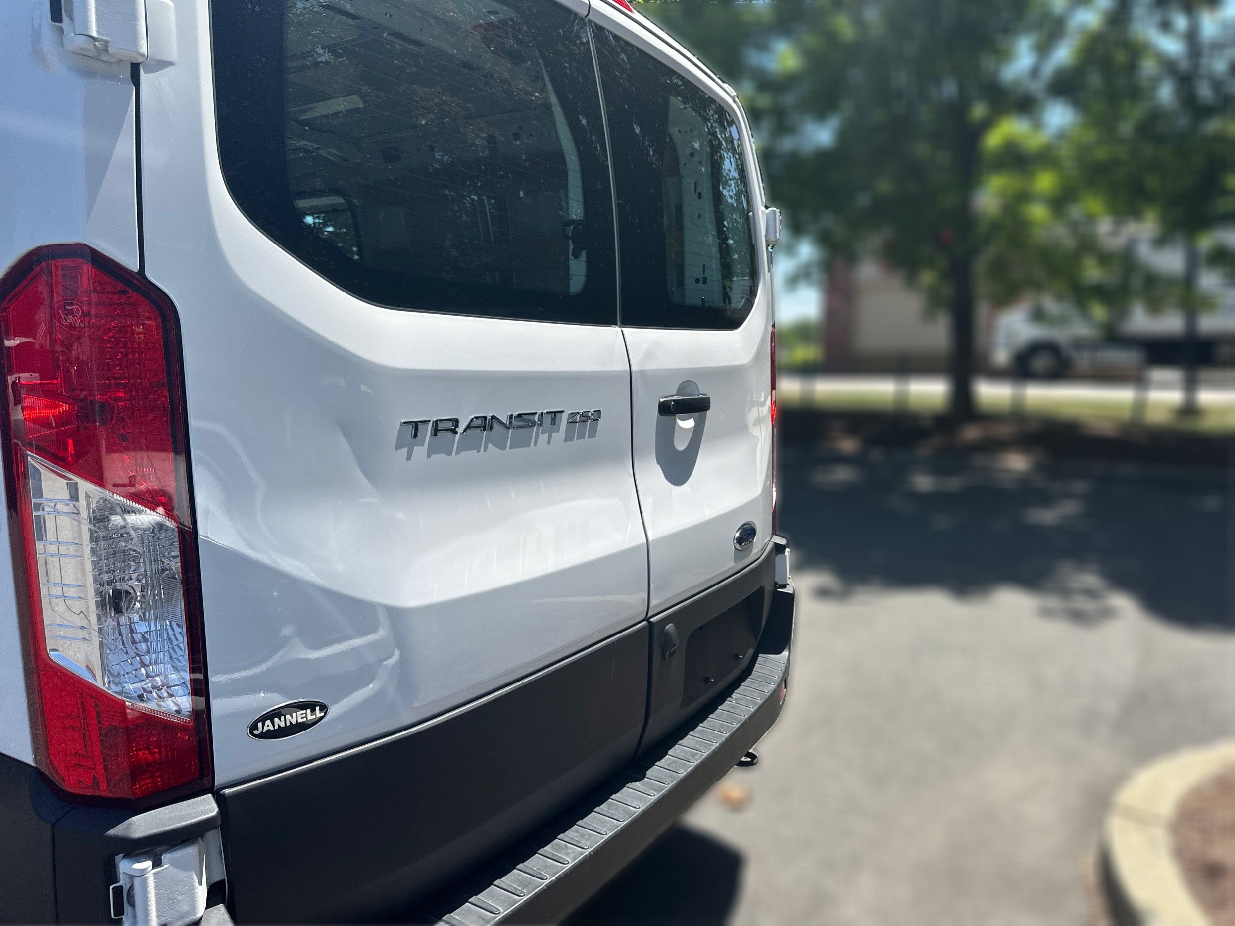 Used 2024 Ford Transit 250 Low Roof w/ Exterior Upgrade Package RWD image 21