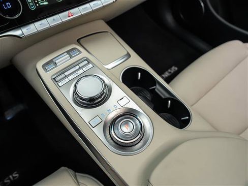 Used 2023 Genesis GV70 2.5T w/ Select Package image 21