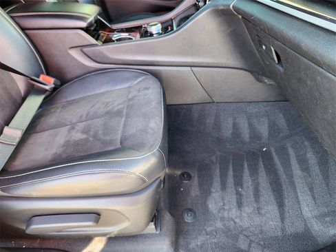 Used 2022 Jeep Grand Cherokee L Altitude image 16