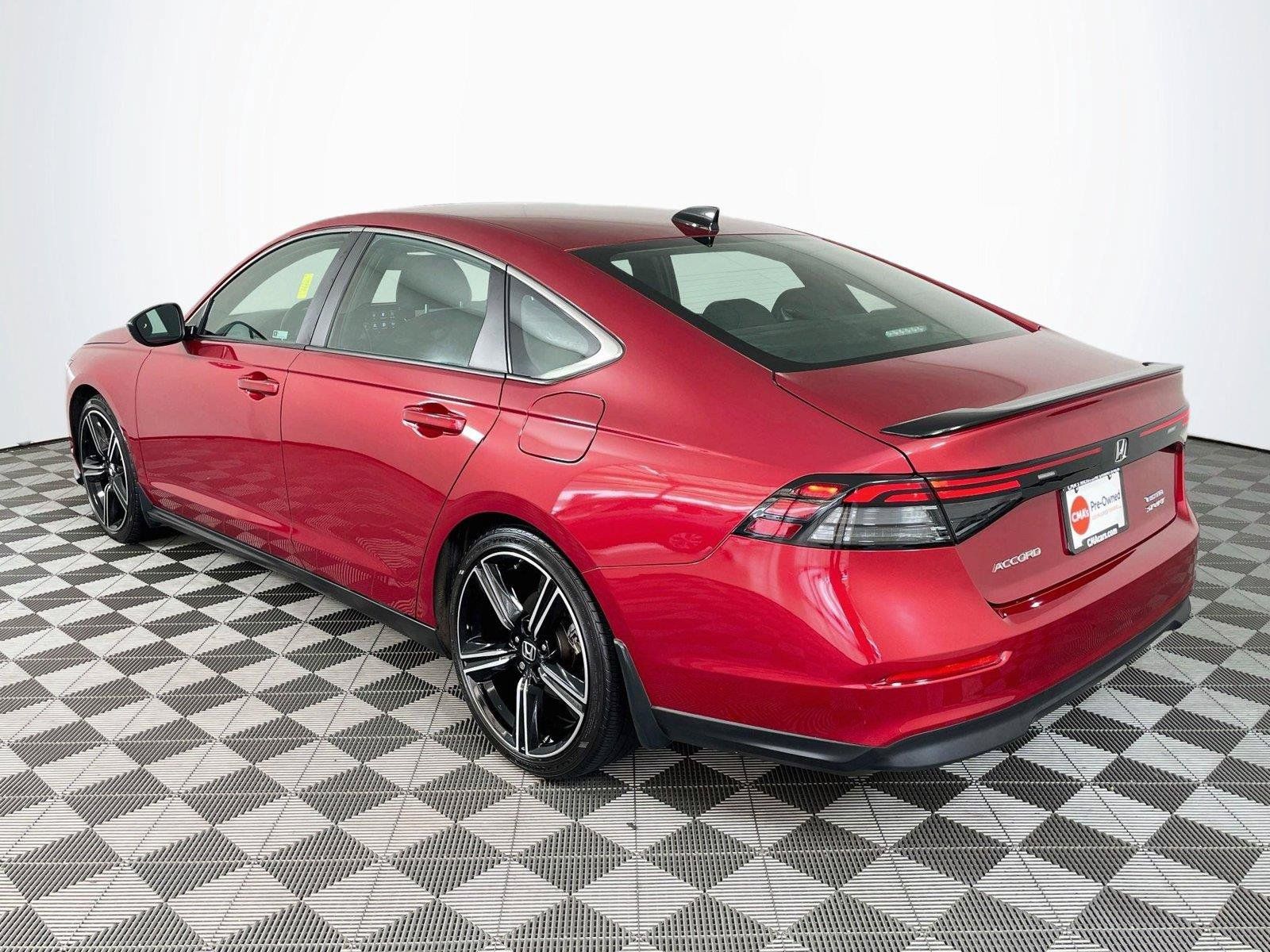 Used 2025 Honda Accord Sport image 7