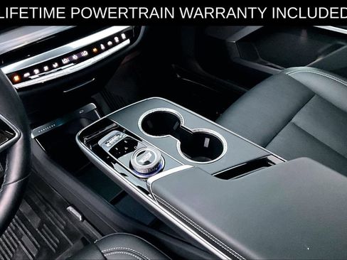 Used 2025 Cadillac Lyriq Luxury w/ LPO, Floor Liner Package AWD/4WD image 17