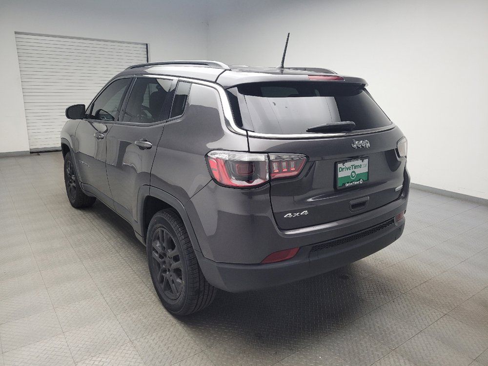 Used 2018 Jeep Compass Latitude AWD/4WD image 5
