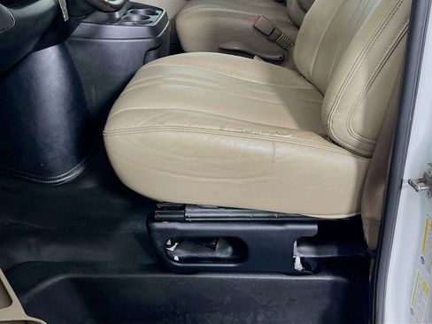 Used 2020 Chevrolet Express 3500 w/ Driver Convenience Package RWD image 18