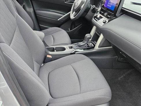 Used 2024 Toyota Corolla Cross LE w/ Moonroof Package FWD image 19