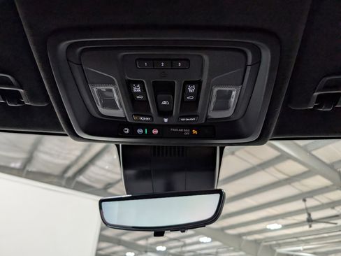 Used 2024 GMC Sierra 2500 Denali Ultimate AWD/4WD image 22