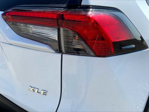 Used 2022 Toyota RAV4 XLE FWD image 29