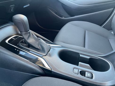 Used 2025 Toyota Corolla LE image 41