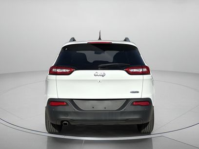 Used 2018 Jeep Cherokee Latitude w/ Safety Group