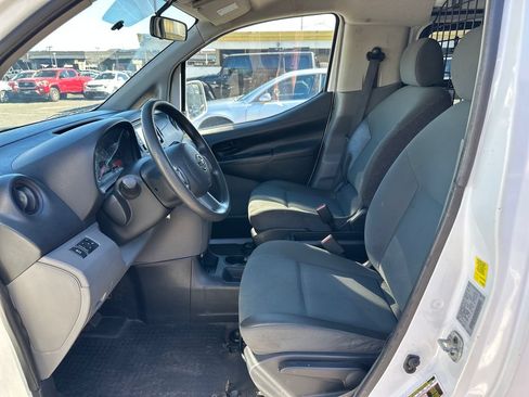 Used 2015 Nissan NV200 SV w/ Technology Package FWD image 13