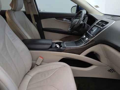 Used 2018 Lincoln MKX Reserve w/ Lincoln MKX Climate Package image 21