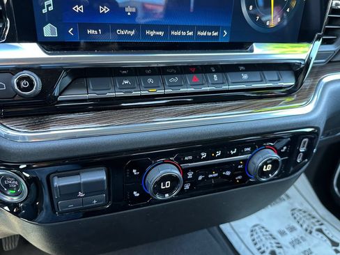 Used 2025 Chevrolet Silverado 1500 LT RWD image 26