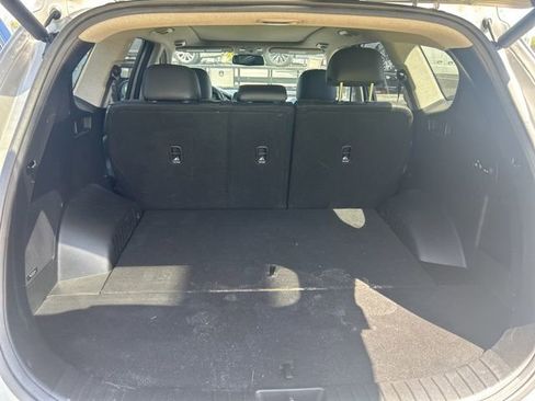 Used 2020 Hyundai Santa Fe SEL image 14