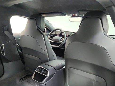 Used 2024 Lucid Air Touring image 26