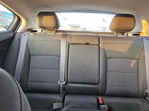 Used 2017 Chevrolet Cruze LT image 11