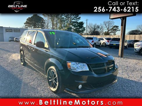 Used 2019 Dodge Grand Caravan GT image 1