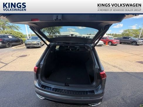 Certified 2023 Volkswagen Tiguan SEL R-Line AWD/4WD image 7