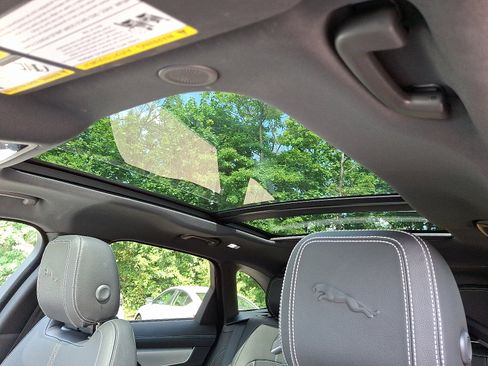 Used 2025 Jaguar F-PACE R-Dynamic S image 14